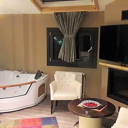 Otel Velena 3*