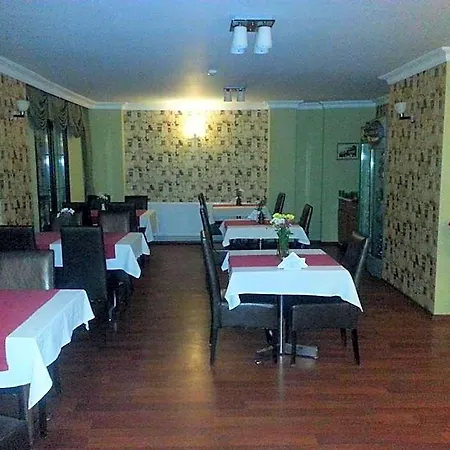 Otel Velena 3*